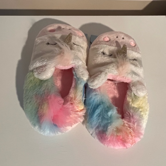 🎈🎈NWT UNICORN SLIPPERS - Picture 2 of 4